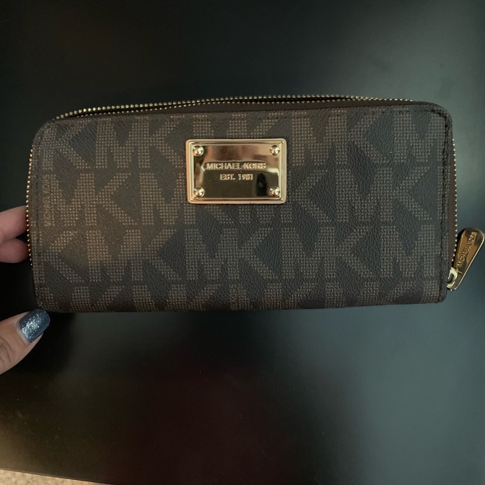 Michael Kors wallet